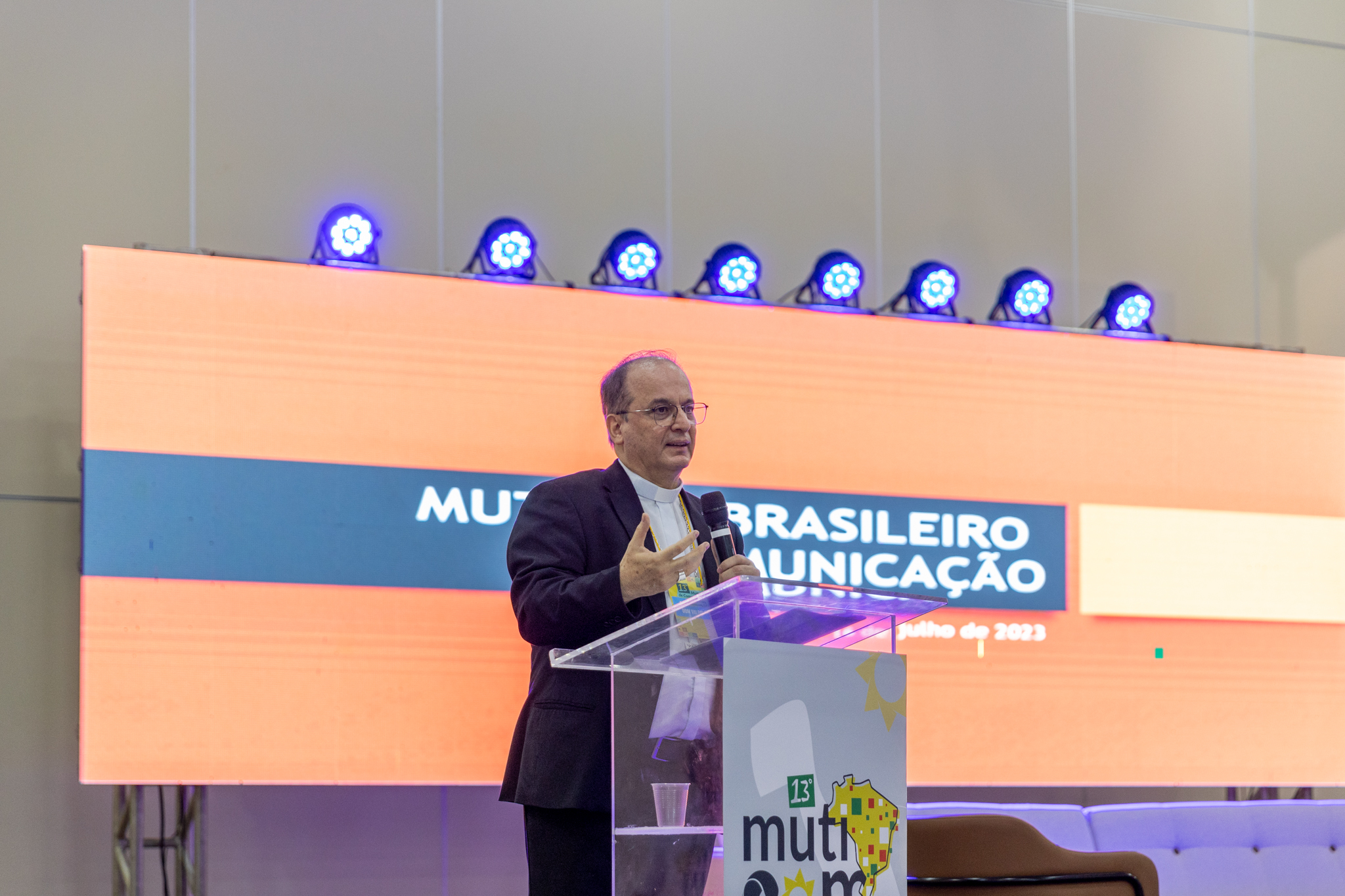 13 Muticom 7